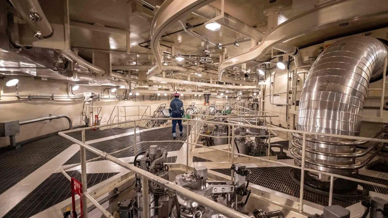 Japan nuclear reactor shut hours after first restart since Fukushima